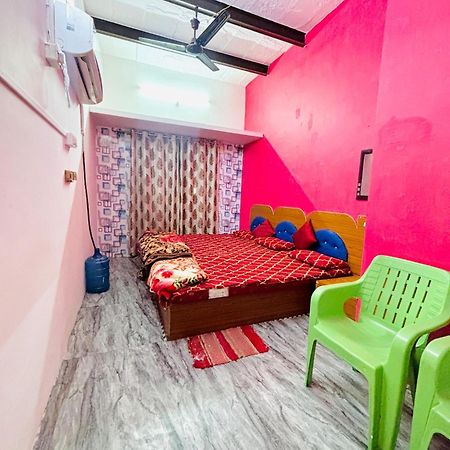 ורנאסי Shivalay Paying Guest House מראה חיצוני תמונה